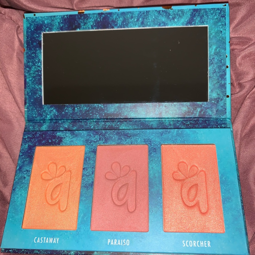 Blush Trio